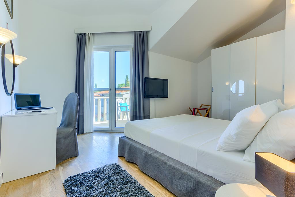 standard room hotel Riva